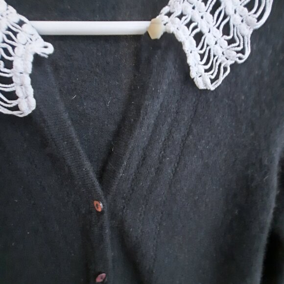 Cashmere cardigan, re-imagined with addition of Victorian hand crocheted collar - Picture 3 of 6